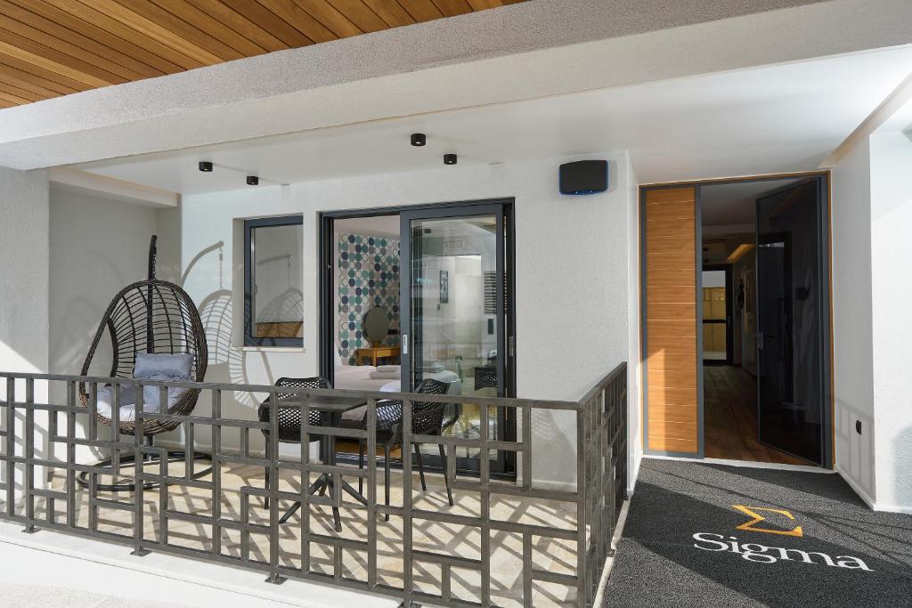 SIGMA Suites Hotel - 10