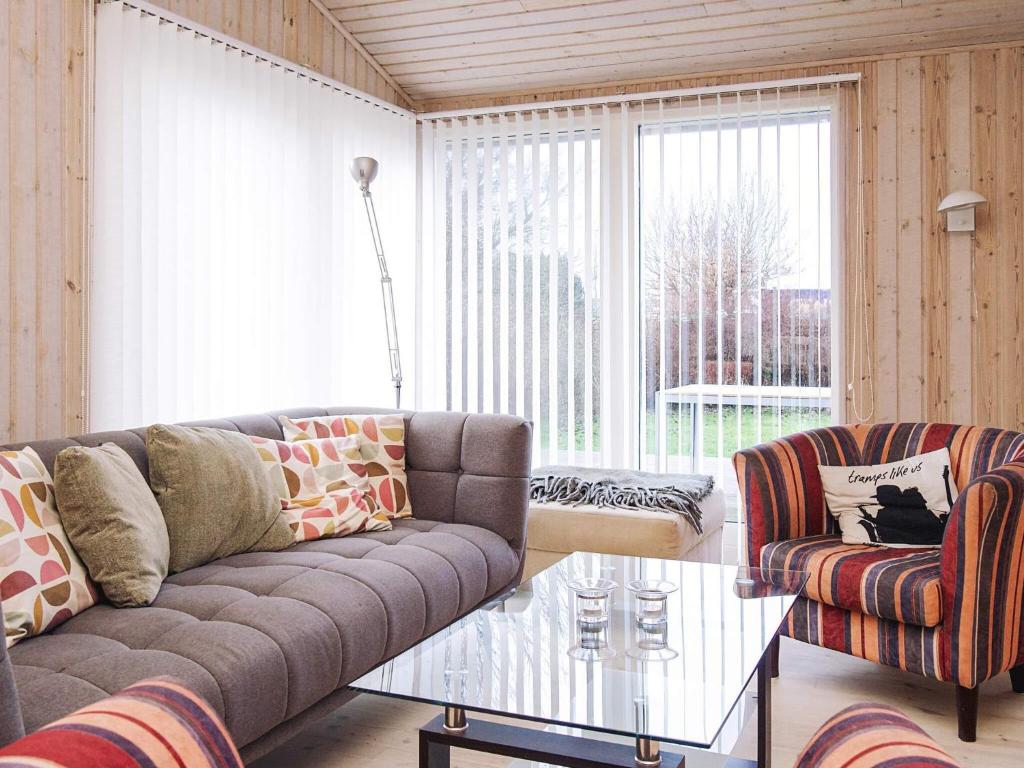 Posezení v ubytování 6 person holiday home in Slagelse