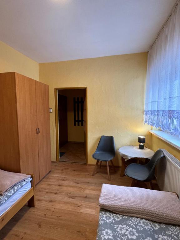 Dom wczasowy Przy Skałkach - Habitación Doble Con Baño Privado