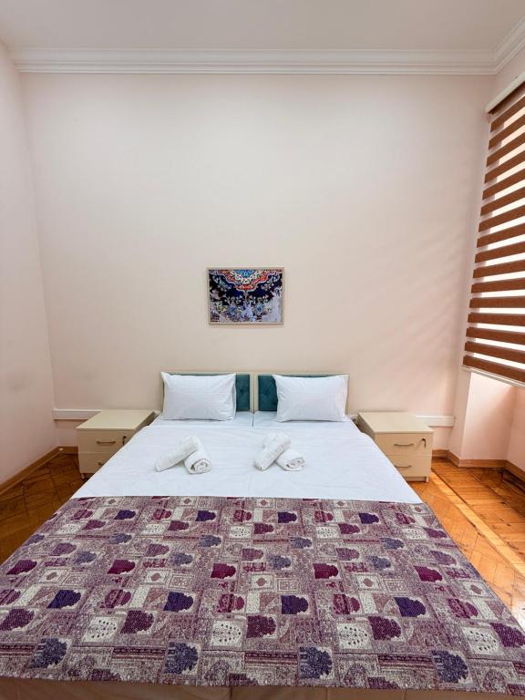 Postel nebo postele na pokoji v ubytování ALARA Inn HOSTEL & HOTEL