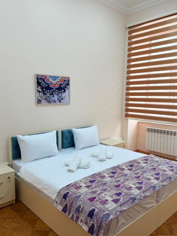Postel nebo postele na pokoji v ubytování ALARA Inn HOSTEL & HOTEL