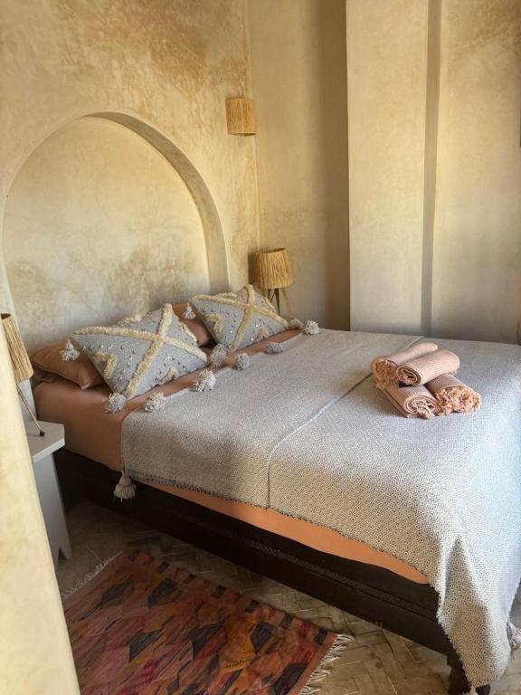Postel nebo postele na pokoji v ubytování Riad Dar Dayana