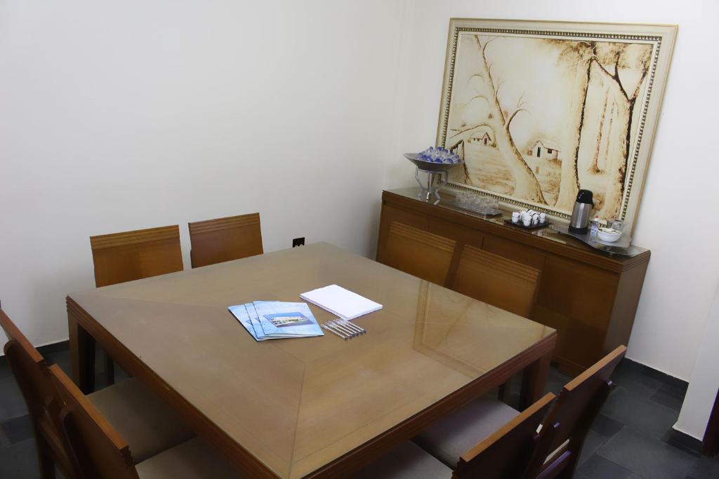  ARQ Inn Hotel