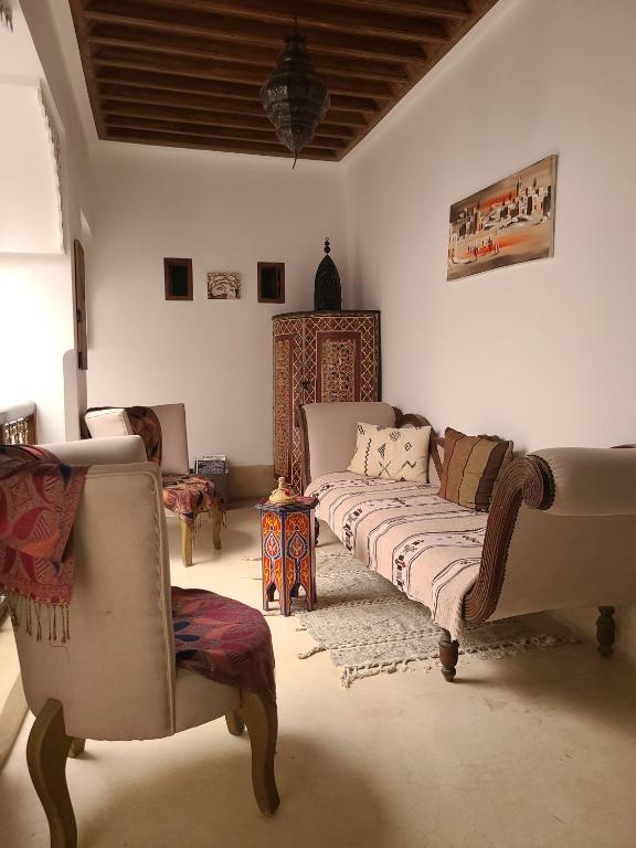 Posezení v ubytování Riad Parfum d'Orient