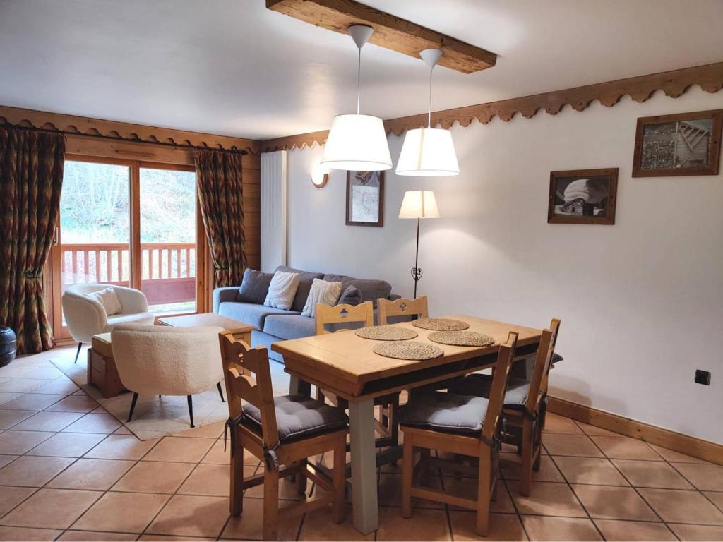 Χώρος καθιστικού στο Location Luxe avec Piscine, SPA, Parking et WIFI - FR-1-461-12