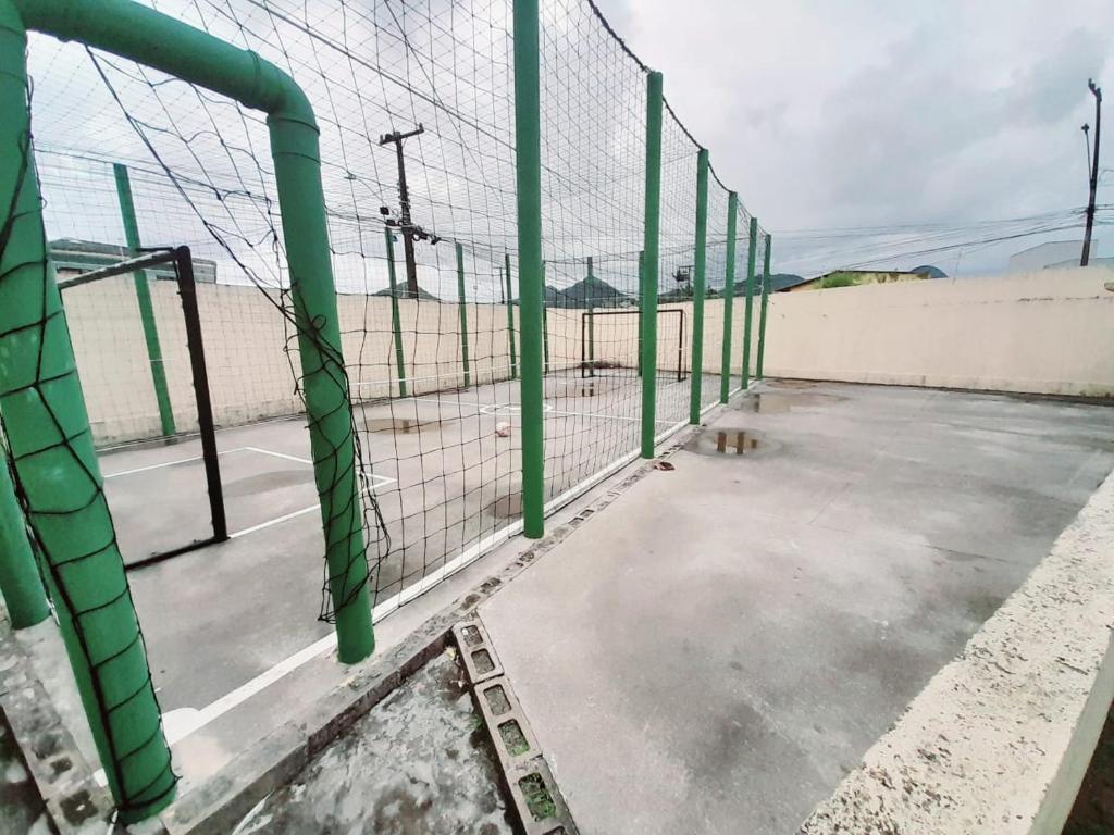 Fotografie z fotogalerie ubytování Casa em condomínio, com piscina, parquinho infantil, internet 500mb, ideal para família, garagem para 2 carros, com 2 quartos sendo 1 suíte, com Smart TV, 400m da PRAIA v destinaci Matinhos