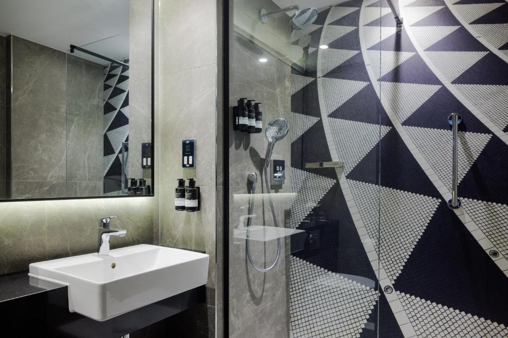 The Queens Hotel - Resim 7