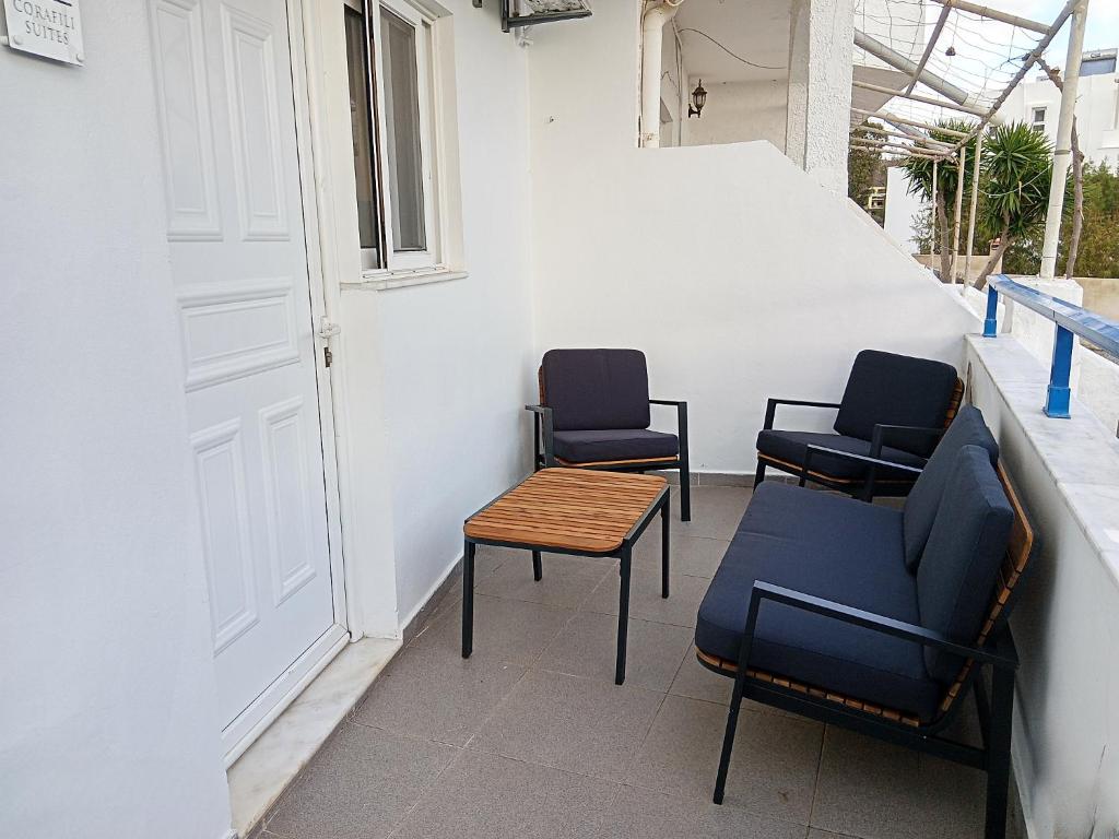 Balkón nebo terasa v ubytování Corafili Holiday Suites