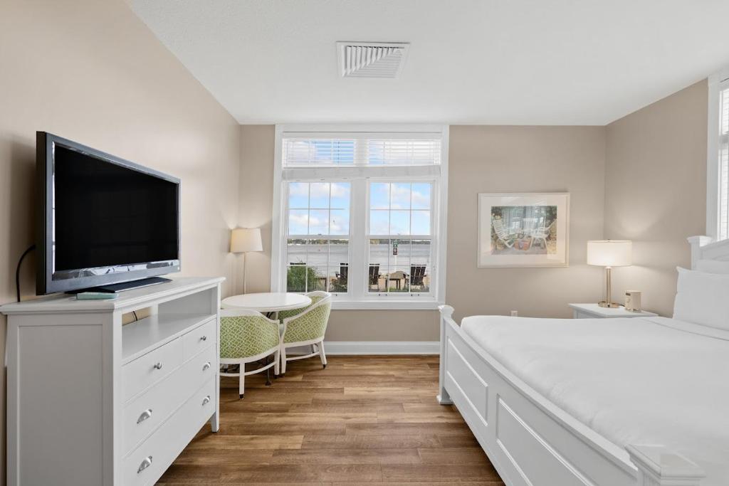 Oakwood Resort - King Room