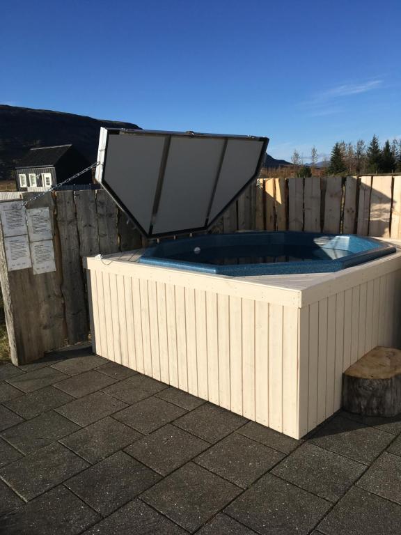 Bazén v ubytování Álftröð Guesthouse nebo v jeho okolí