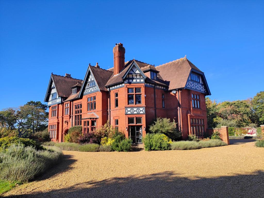 Royal Racing Retreat in Newmarket 6