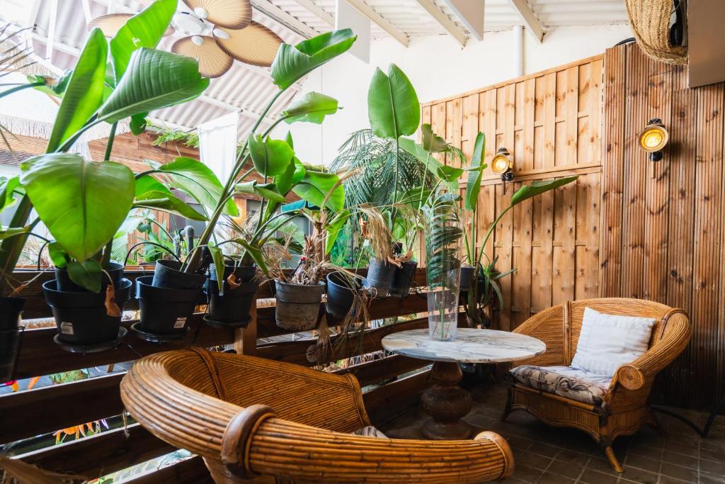 Hotel Life Gran Via - Tropical garden - Resim 26