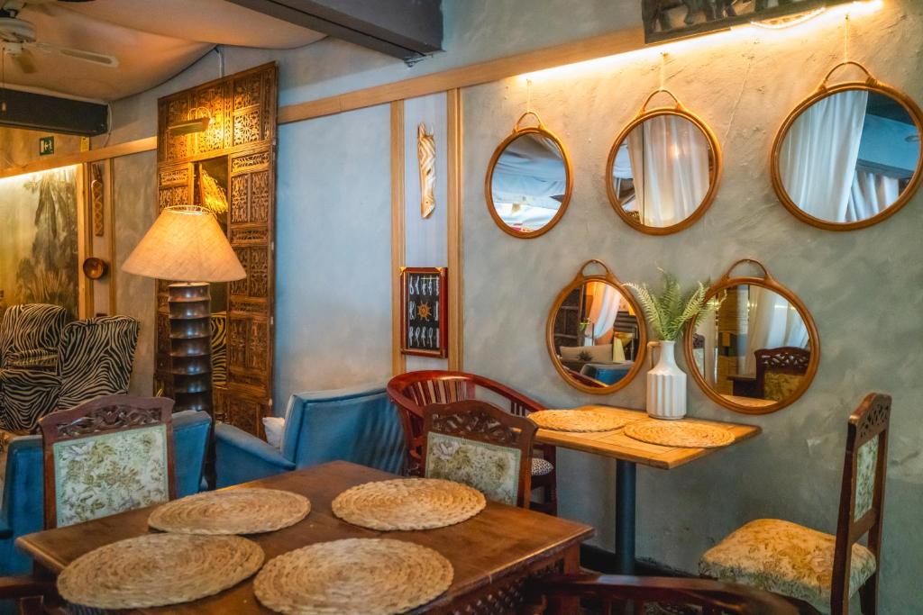 Hotel Life Gran Via - Tropical garden - Resim 13