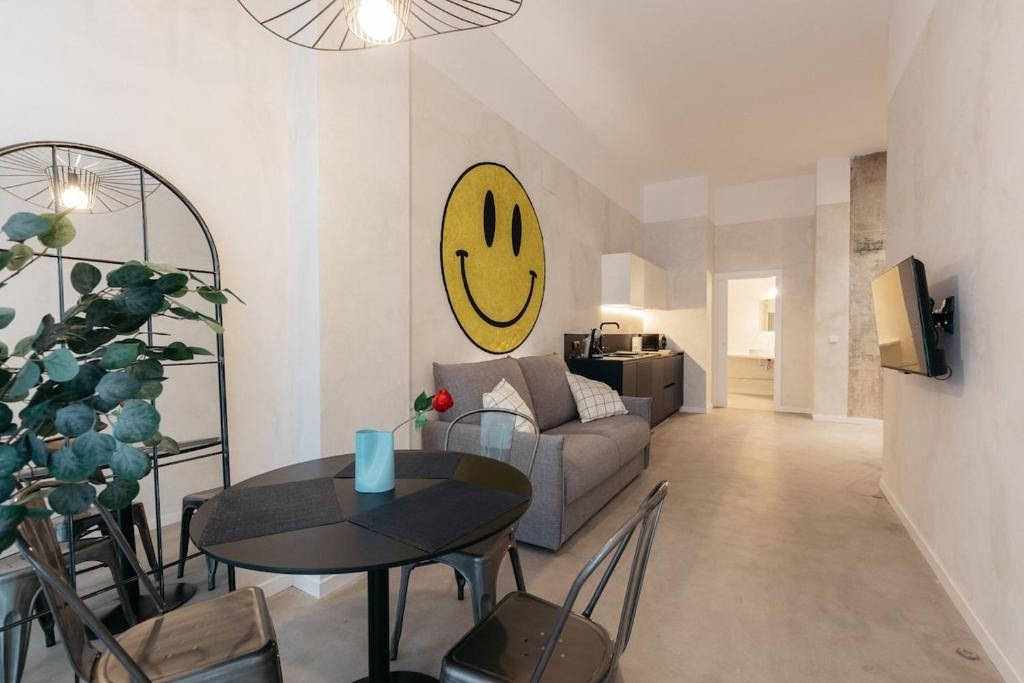 Chic & Cozy Stay in Valencia
