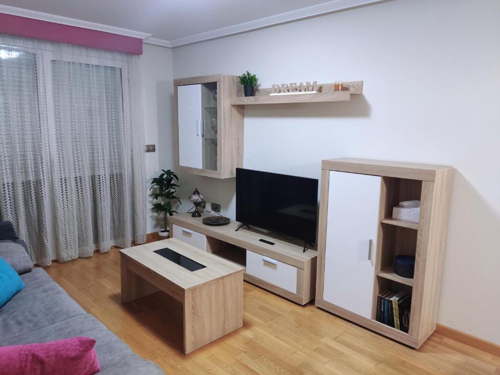 TV a/nebo společenská místnost v ubytování Apartamento La Zahora - Teruel