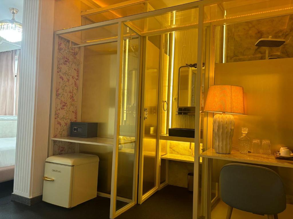 Abalú Design Boutique Hotel Gran Via - Resim 36