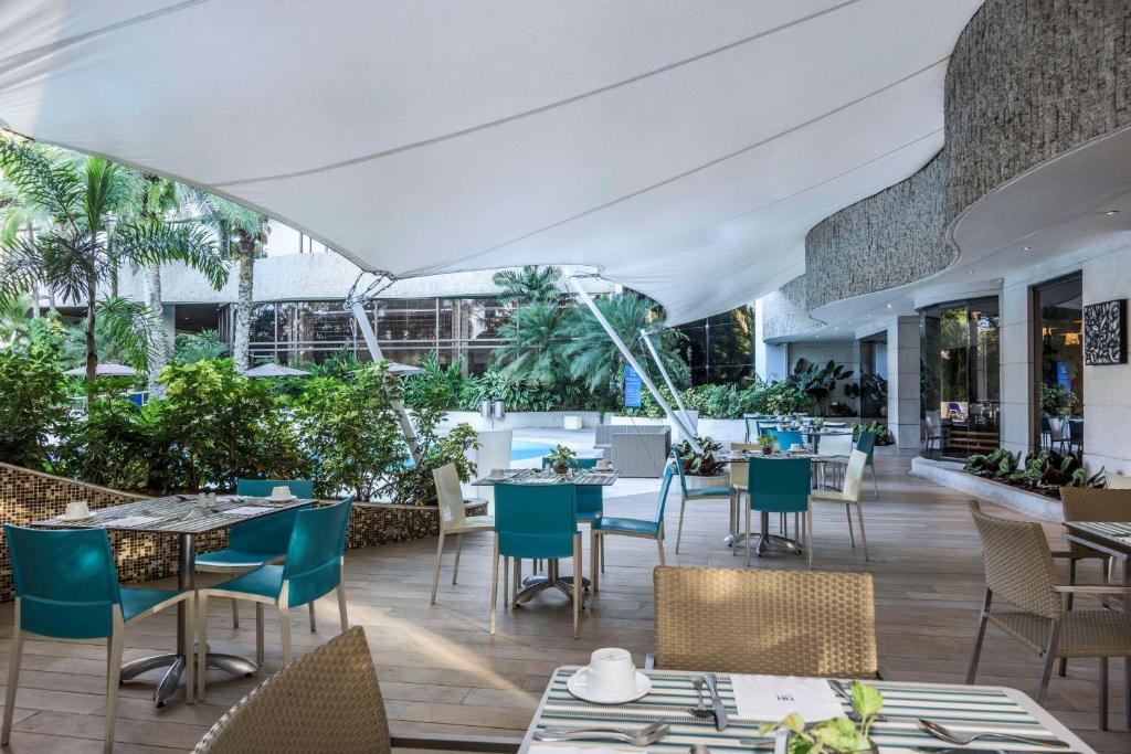 Restaurace v ubytování NH Cali Royal