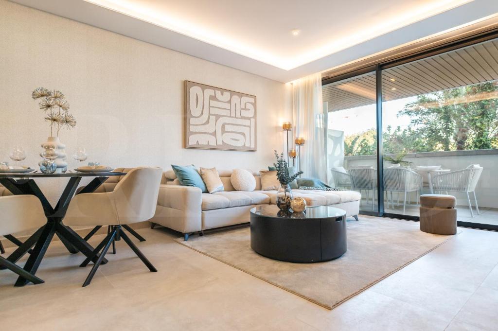 Coastside gem with terrace REMS
