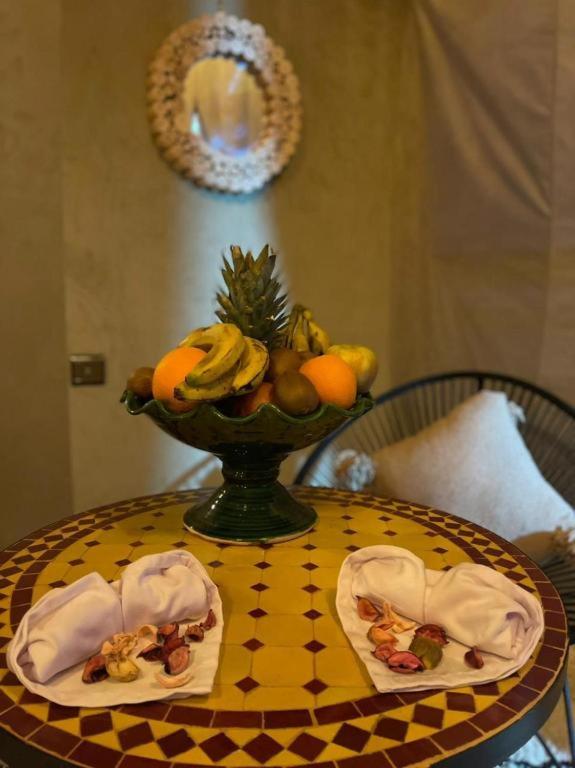 Jídlo v luxury tent nebo okolí