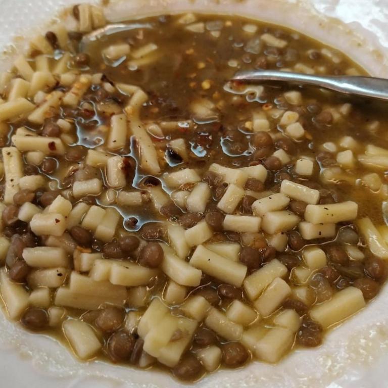 Jídlo v hotelu nebo okolí