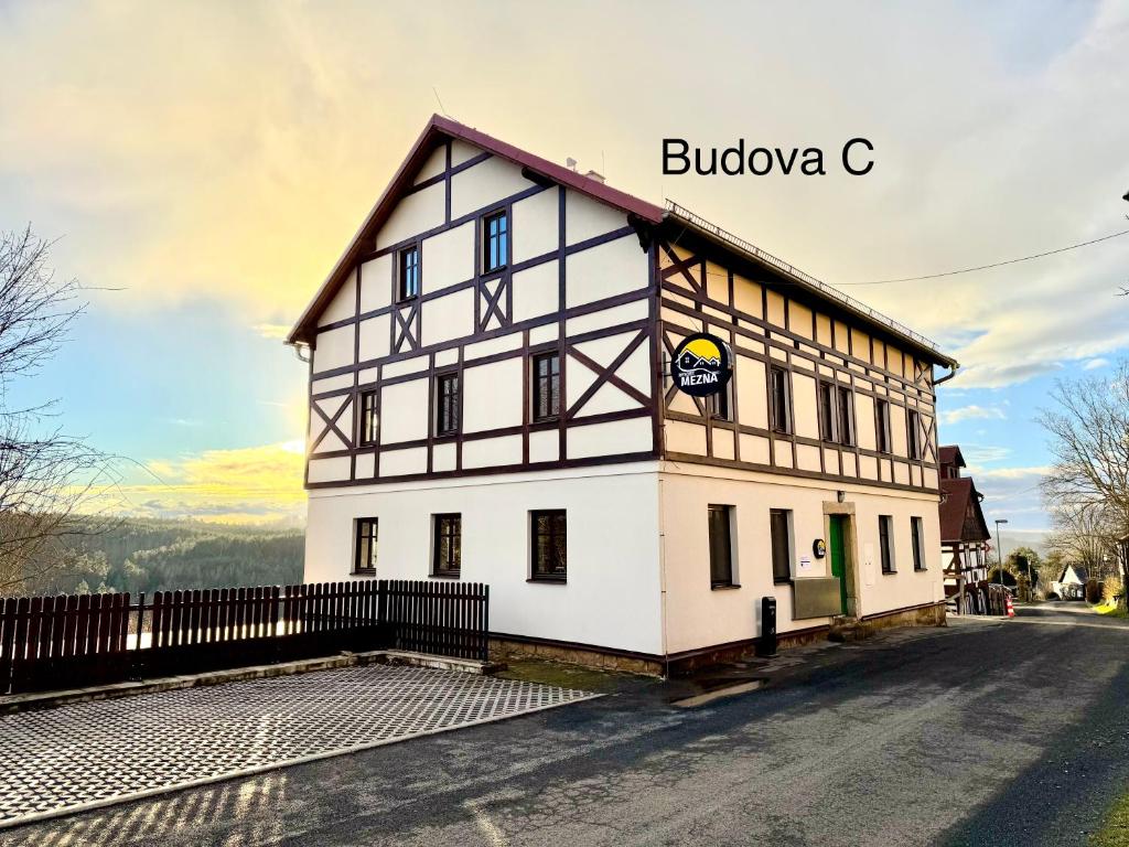Budova, kde se penzion nachází