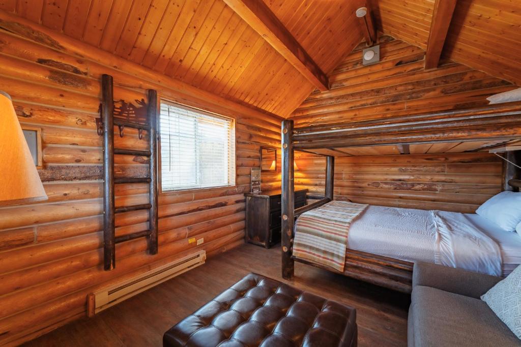 Zion Ponderosa Ranch Resort - 
