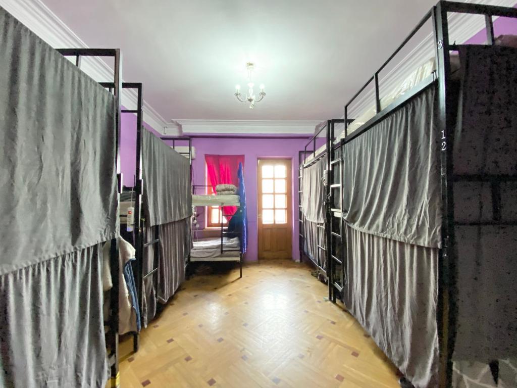 Postel nebo postele na pokoji v ubytování New hostel in Melikishvili