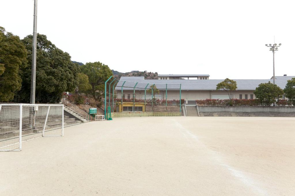Tenis a/nebo squash v ubytování Sunrise Awaji nebo okolí