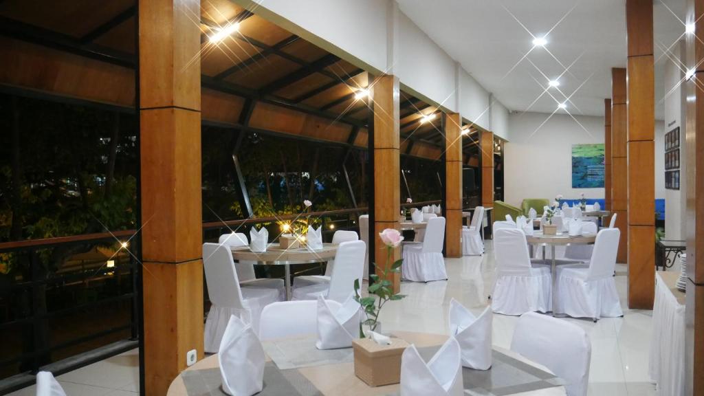 Restaurace v ubytování Hotel In Situ Garut Syariah
