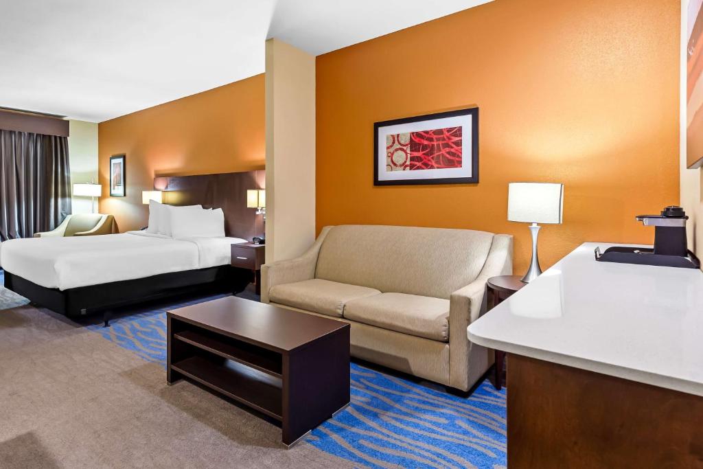 Best Western St. Louis Airport North Hotel & Suites photo