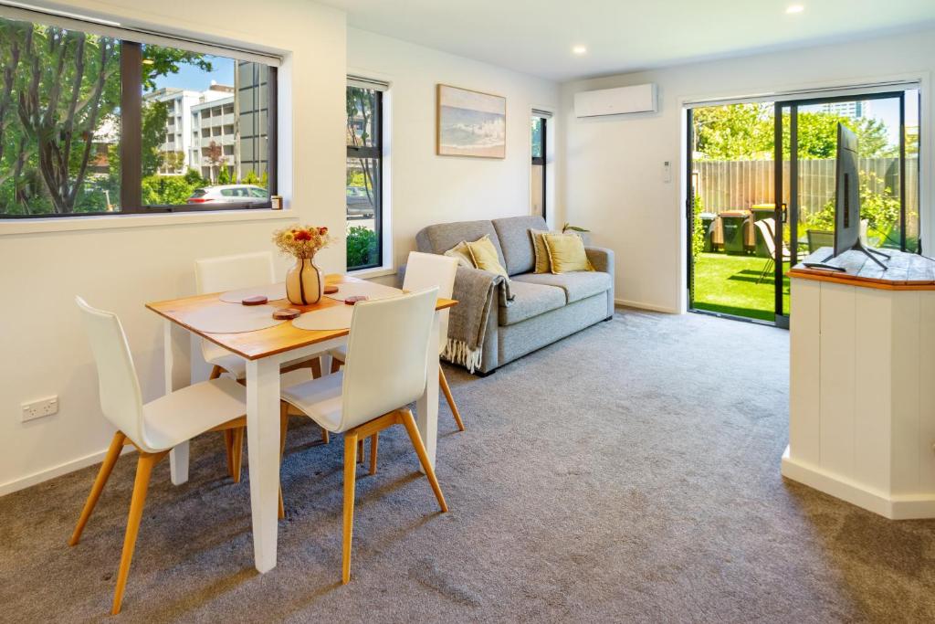 Elegant Living in Gloucester - Your Ideal Getaway - Resim 27