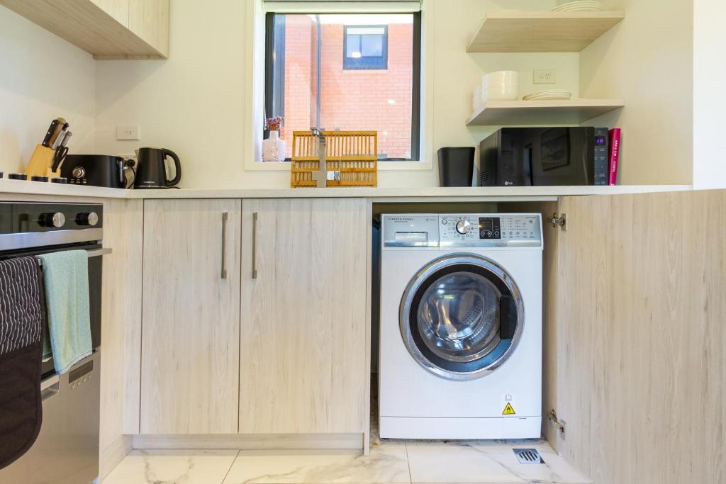 Elegant Living in Gloucester - Your Ideal Getaway - Resim 5