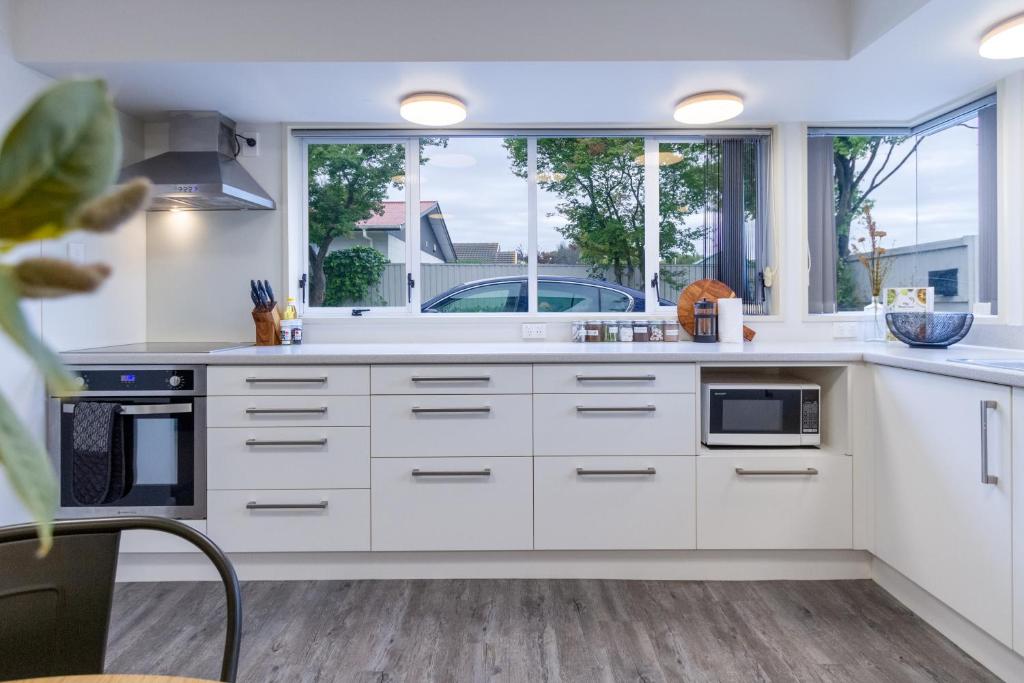 Perfect 1-Bedroom Retreat Near the Airport