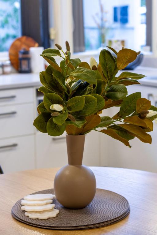 Perfect 1-Bedroom Retreat Near the Airport - Resim 22