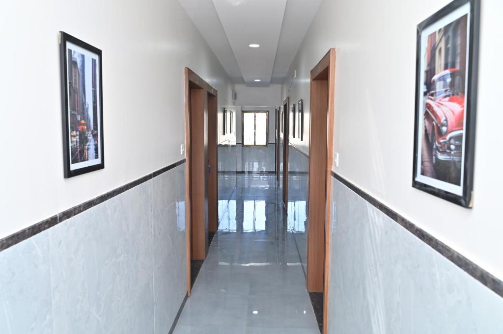 Fotografie z fotogalerie ubytování Hotel Sai Sneha v destinaci Širdi