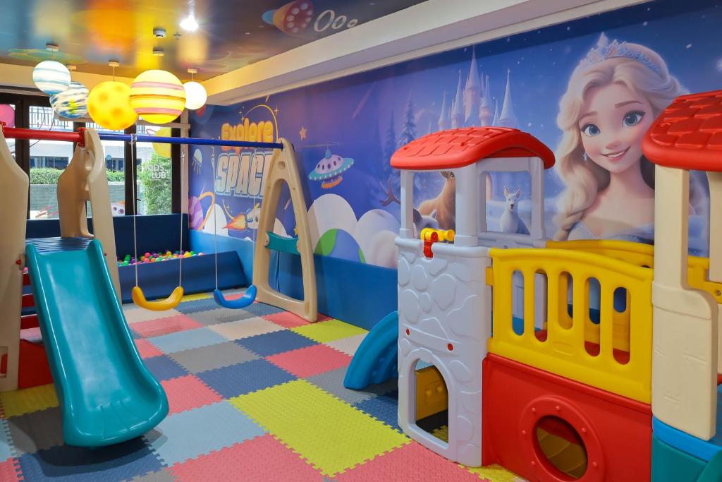 Amata Patong - Resim 8