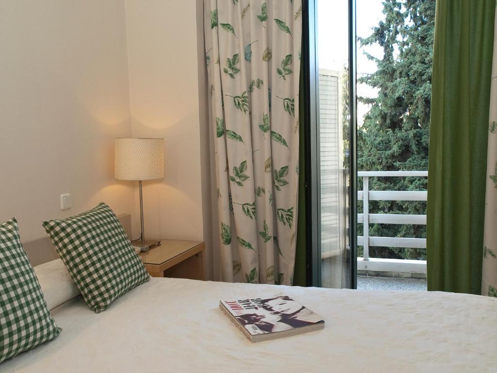 The Park Hotel Piraeus - Resim 17