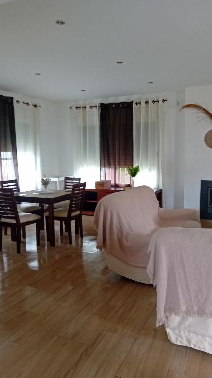 Fotografia z galérie ubytovania Chalet Urbanización Alcolea v destinácii Córdoba