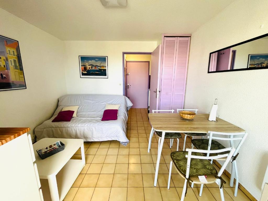 Photo de la galerie de l'établissement Studio à Sète avec parking à 500m de la plage - FR-1-338-444, à Sète