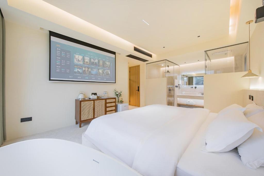 BaishuiwanRomantic July in the Wild Sky Garden Private Bath Starry Sky Swimming Pool Wild Luxury Viewing B&B的相册照片