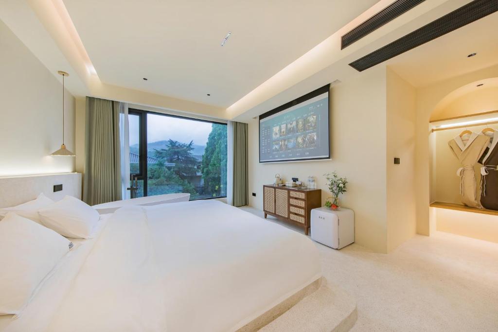 BaishuiwanRomantic July in the Wild Sky Garden Private Bath Starry Sky Swimming Pool Wild Luxury Viewing B&B的相册照片