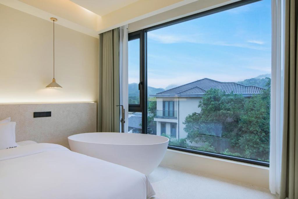 BaishuiwanRomantic July in the Wild Sky Garden Private Bath Starry Sky Swimming Pool Wild Luxury Viewing B&B的相册照片