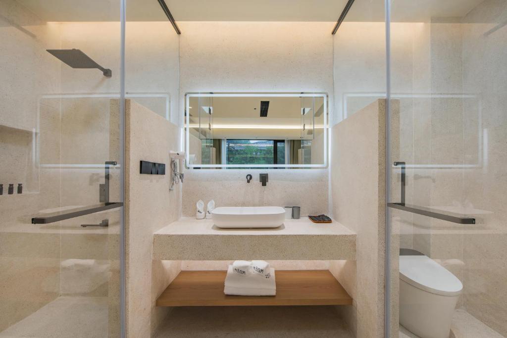 BaishuiwanRomantic July in the Wild Sky Garden Private Bath Starry Sky Swimming Pool Wild Luxury Viewing B&B的相册照片