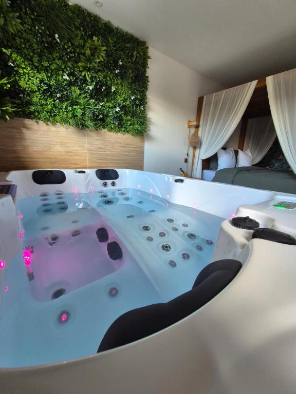 Fotografie z fotogalerie ubytování Le Cocoon - Jacuzzi, Sauna et Piscine privée v destinaci Carpentras