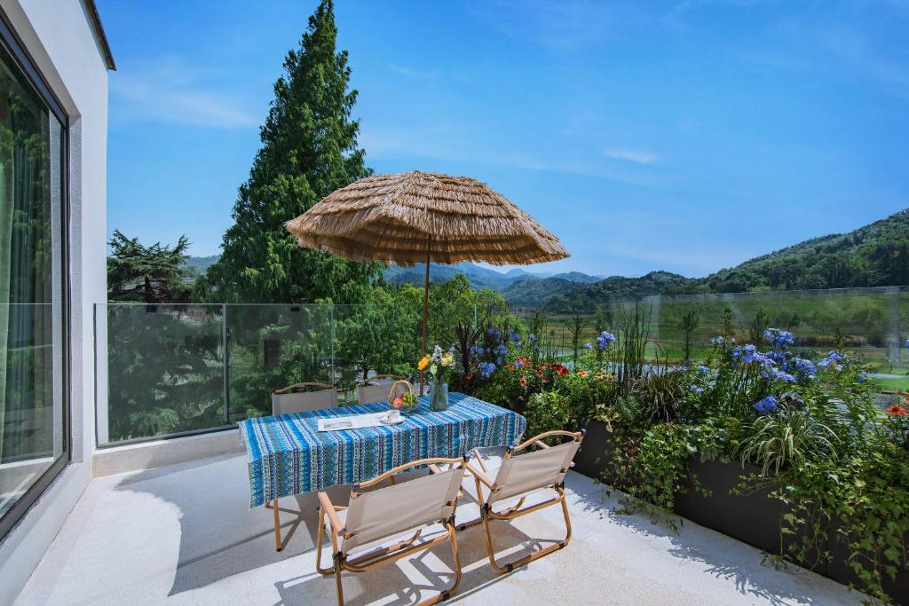 BaishuiwanRomantic July in the Wild Sky Garden Private Bath Starry Sky Swimming Pool Wild Luxury Viewing B&B的相册照片