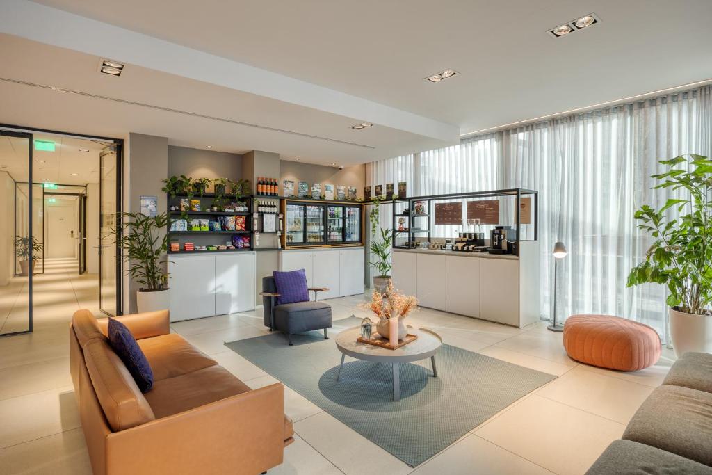 PREMIER SUITES Rotterdam - Resim 35