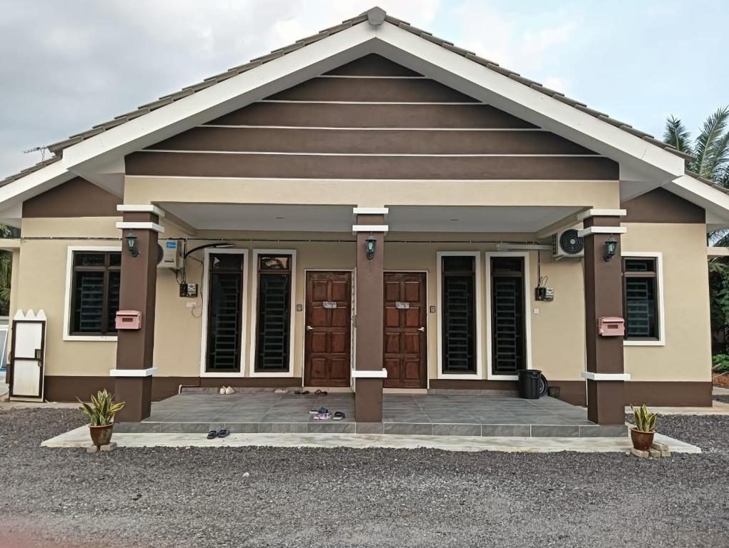 Bangunan di mana terletaknya rumah percutian