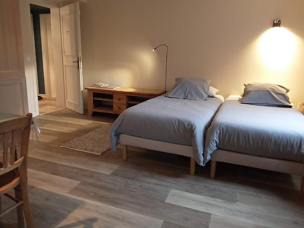 Au numéro 6 - Double Room With Terrace