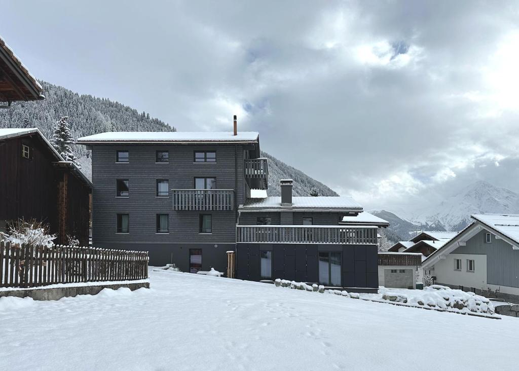 Nespecifikovaný výhled na hory nebo výhled na hory při pohledu z apartmánu