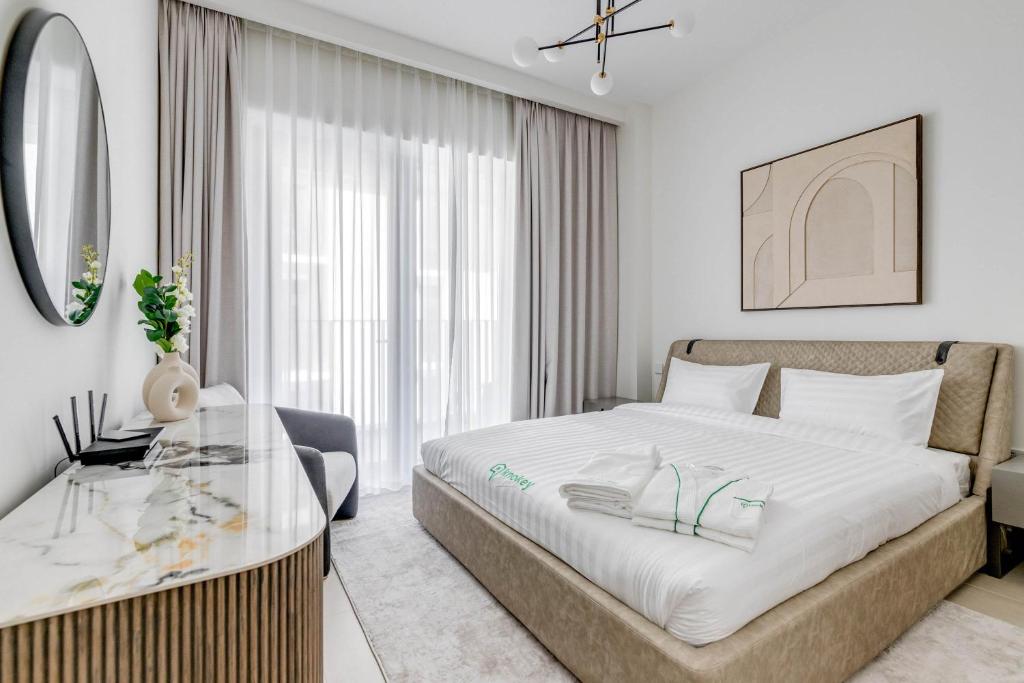 Knokey Dubai Creek Beach with Lagoon Pool access در دبی